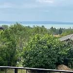 بيت للعطل Zanka Villa Zánka